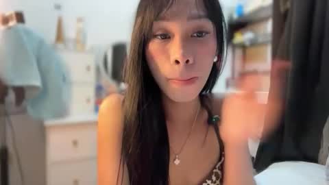Marj online show from April 16, 2:18 pm