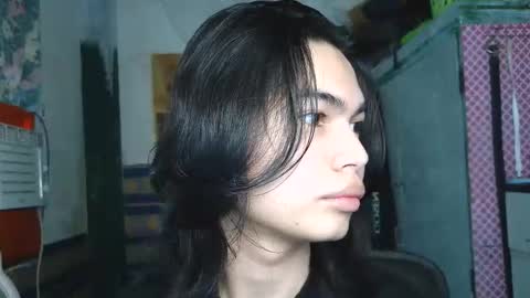 asian_babyboi online show from April 15, 3:24 am