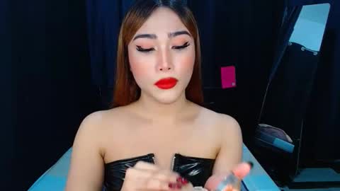 Snapshot of asian_caulix chatting on September 11, 11:43 am baby caulix online show from September 11, 11:43 am