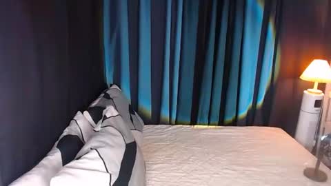 Snapshot of asian_caulix chatting on October 20, 12:49 pm baby caulix online show from October 20, 12:49 pm