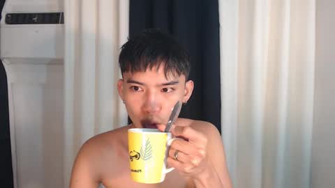 Pat online show from November 17, 2:23 pm