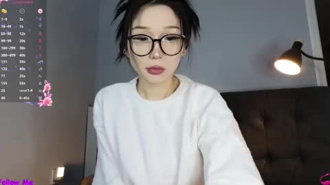 Dju online show from January 18, 1:04 pm