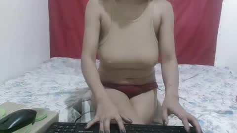 Snapshot of asian_godess69 chatting on December 14, 1:33 am asian godess69 online show from December 14, 1:33 am