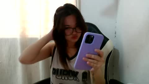 Snapshot of asian_honey69 chatting on July 6, 2:08 am bb girl online show from July 6, 2:08 am