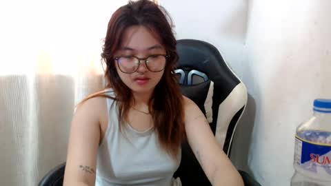 Snapshot of asian_honey69 chatting on July 12, 6:04 am bb girl online show from July 12, 6:04 am