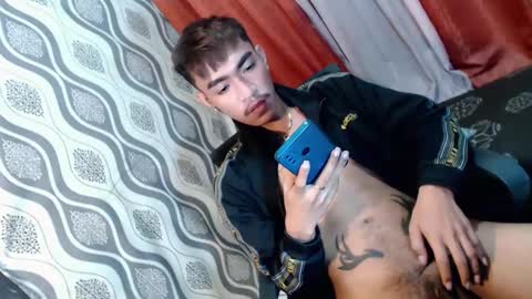 Snapshot of asian_kimxxx chatting on December 8, 2:18 am don online show from December 8, 2:18 am