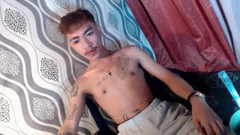 Snapshot of asian_kimxxx chatting on December 25, 11:43 am don online show from December 25, 11:43 am