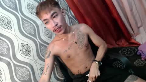 Snapshot of asian_kimxxx chatting on December 28, 1:18 am don online show from December 28, 1:18 am