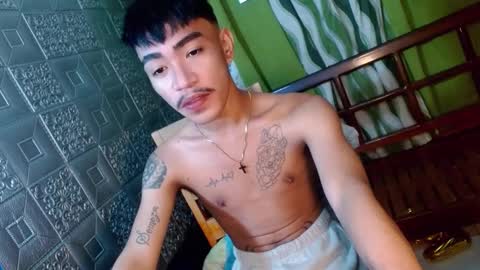 Snapshot of asian_kimxxx chatting on January 5, 7:17 pm don online show from January 5, 7:17 pm