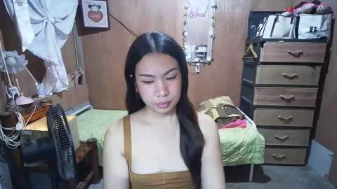 Snapshot of asian_llory chatting on October 11, 11:42 am asian_llory online show from October 11, 11:42 am