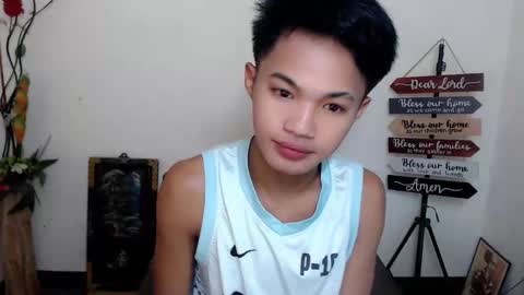 Snapshot of asian_lover05 chatting on October 12, 4:06 pm asian_lover05 online show from October 12, 4:06 pm