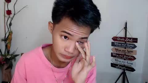 Snapshot of asian_lover05 chatting on October 26, 4:24 pm asian_lover05 online show from October 26, 4:24 pm