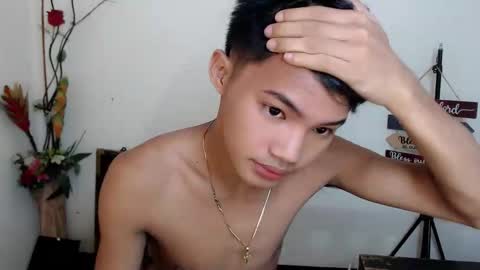 Snapshot of asian_lover05 chatting on October 27, 9:52 pm asian_lover05 online show from October 27, 9:52 pm