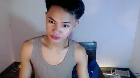 asian_lover05 online show from March 26, 11:38 am