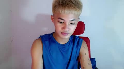asian_lover05 online show from May 3, 3:07 pm