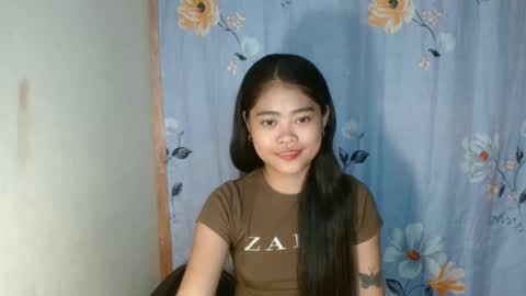 Snapshot of asian_megs chatting on September 12, 11:43 am asian_megs online show from September 12, 11:43 am