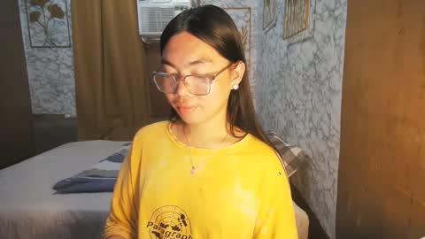 Snapshot of asian_rhean chatting on September 30, 11:43 pm Rhean online show from September 30, 11:43 pm