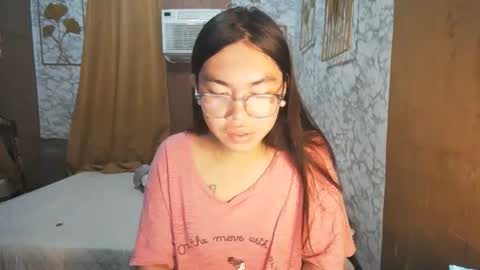 Snapshot of asian_rhean chatting on October 3, 10:40 pm Rhean online show from October 3, 10:40 pm