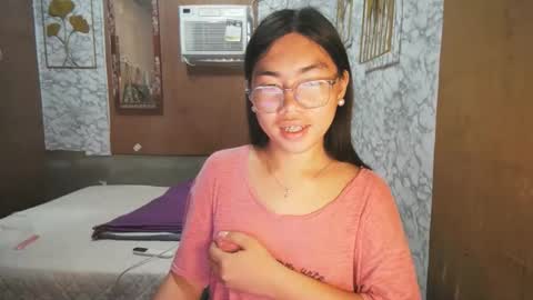 Snapshot of asian_rhean chatting on October 11, 11:36 pm Rhean online show from October 11, 11:36 pm