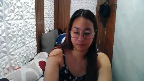 Trixie online show from May 11, 4:04 pm