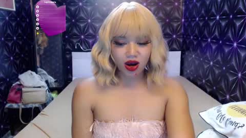 Snapshot of asian_suteishi chatting on January 17, 7:27 pm stacey online show from January 17, 7:27 pm