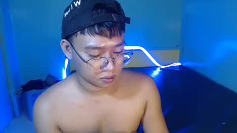 asian_walker online show from May 9, 5:23 am