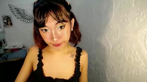 Snapshot of asianbarbie05 chatting on October 20, 1:11 pm SOFIA online show from October 20, 1:11 pm