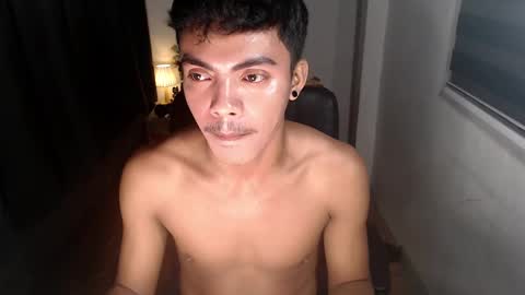 Snapshot of asianboyhunt chatting on December 6, 10:30 pm Fev online show from December 6, 10:30 pm