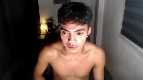 Snapshot of asianboyhunt chatting on December 9, 4:12 am Fev online show from December 9, 4:12 am