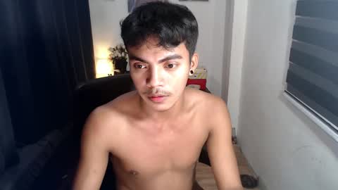Snapshot of asianboyhunt chatting on December 12, 2:48 am Fev online show from December 12, 2:48 am