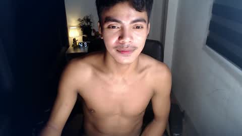 Snapshot of asianboyhunt chatting on December 13, 12:09 am Fev online show from December 13, 12:09 am