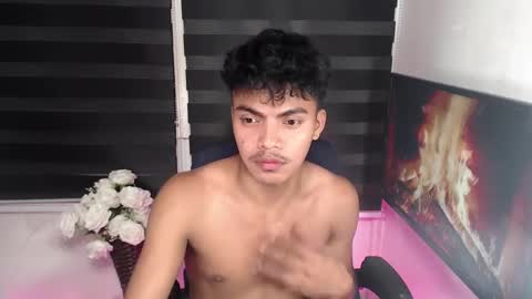 Snapshot of asianboyhunt chatting on February 6, 3:27 am Fev online show from February 6, 3:27 am