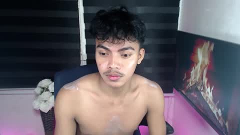 Snapshot of asianboyhunt chatting on February 7, 3:34 am Fev online show from February 7, 3:34 am
