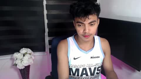 Snapshot of asianboyhunt chatting on February 13, 1:59 pm Fev online show from February 13, 1:59 pm