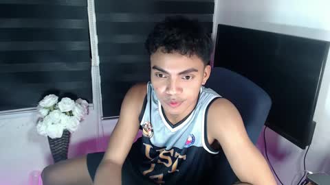 Snapshot of asianboyhunt chatting on February 20, 3:41 pm Fev online show from February 20, 3:41 pm
