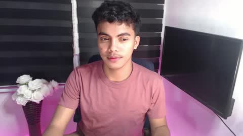 Snapshot of asianboyhunt chatting on February 25, 10:50 pm Fev online show from February 25, 10:50 pm