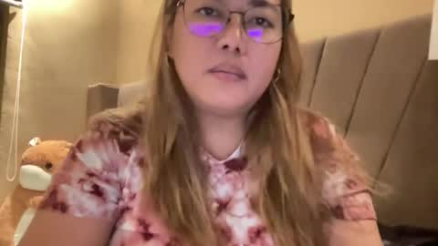 Curvy online show from June 6, 12:21 pm