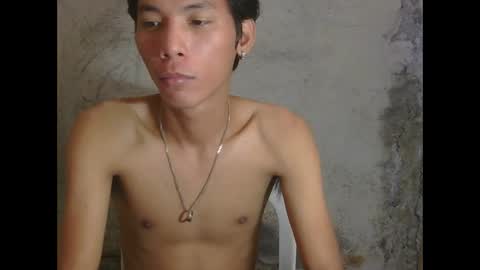 Snapshot of asiancockinsan chatting on December 19, 7:37 am Isan online show from December 19, 7:37 am