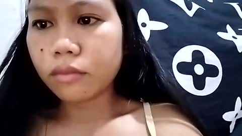 Snapshot of asiancreamy4u chatting on December 5, 9:28 pm asiancreamy4u online show from December 5, 9:28 pm