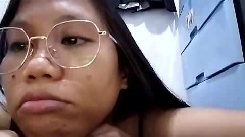 Snapshot of asiancreamy4u chatting on December 10, 5:22 pm asiancreamy4u online show from December 10, 5:22 pm