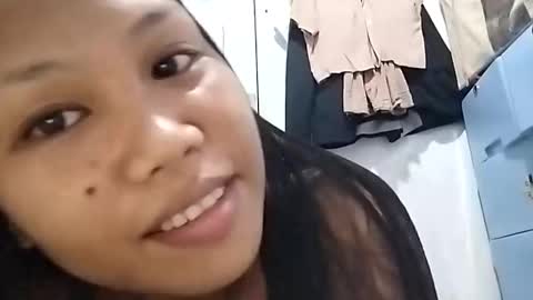 Snapshot of asiancreamy4u chatting on December 23, 5:32 pm asiancreamy4u online show from December 23, 5:32 pm