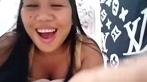 Snapshot of asiancreamy4u chatting on January 1, 5:33 pm asiancreamy4u online show from January 1, 5:33 pm