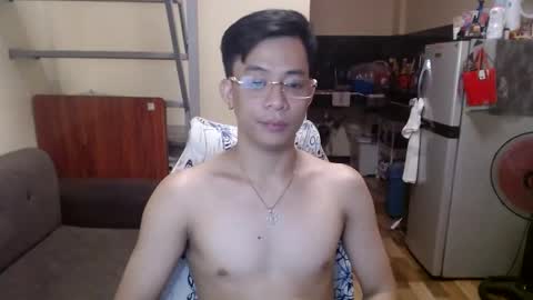 Snapshot of asiandreamboyx chatting on March 10, 4:14 pm asiandreamboyx online show from March 10, 4:14 pm