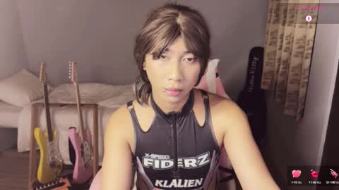 Snapshot of asianfemboycd chatting on February 25, 4:31 pm Emi online show from February 25, 4:31 pm