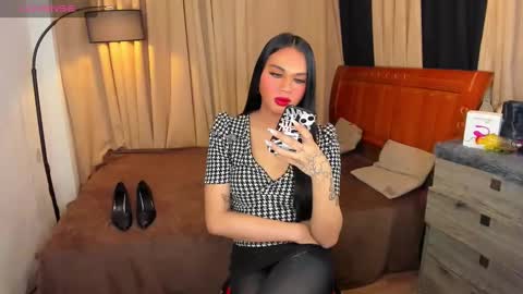 Snapshot of asianhugecockjulia1 chatting on December 26, 8:42 pm JULIA online show from December 26, 8:42 pm