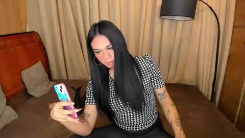 Snapshot of asianhugecockjulia1 chatting on February 21, 10:04 pm JULIA online show from February 21, 10:04 pm