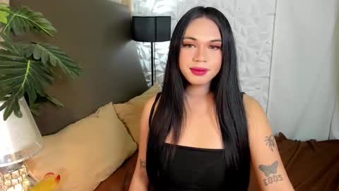 Snapshot of asianhugecockjulia1 chatting on December 20, 9:16 am JULIA online show from December 20, 9:16 am