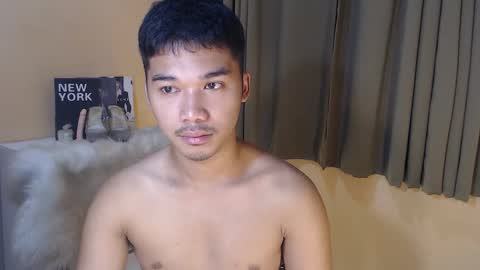 Snapshot of asianhunk_jamesx chatting on October 7, 4:31 am asianhunk_jamesx online show from October 7, 4:31 am