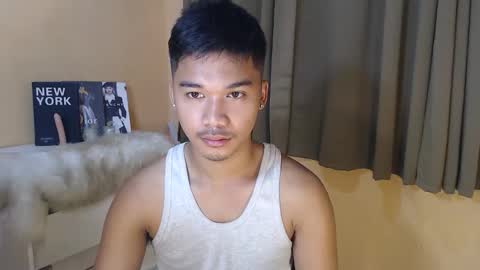 Snapshot of asianhunk_jamesx chatting on October 17, 5:10 am asianhunk_jamesx online show from October 17, 5:10 am