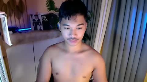 asianhunk_jamesx online show from January 31, 11:03 pm